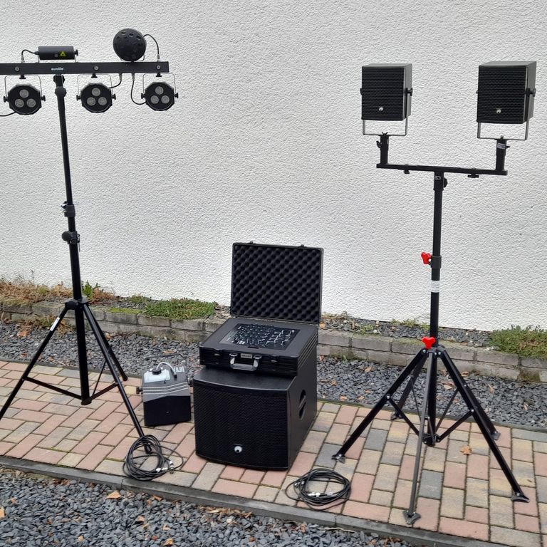 Musikanlage - Lautsprecher - Nebelmaschine